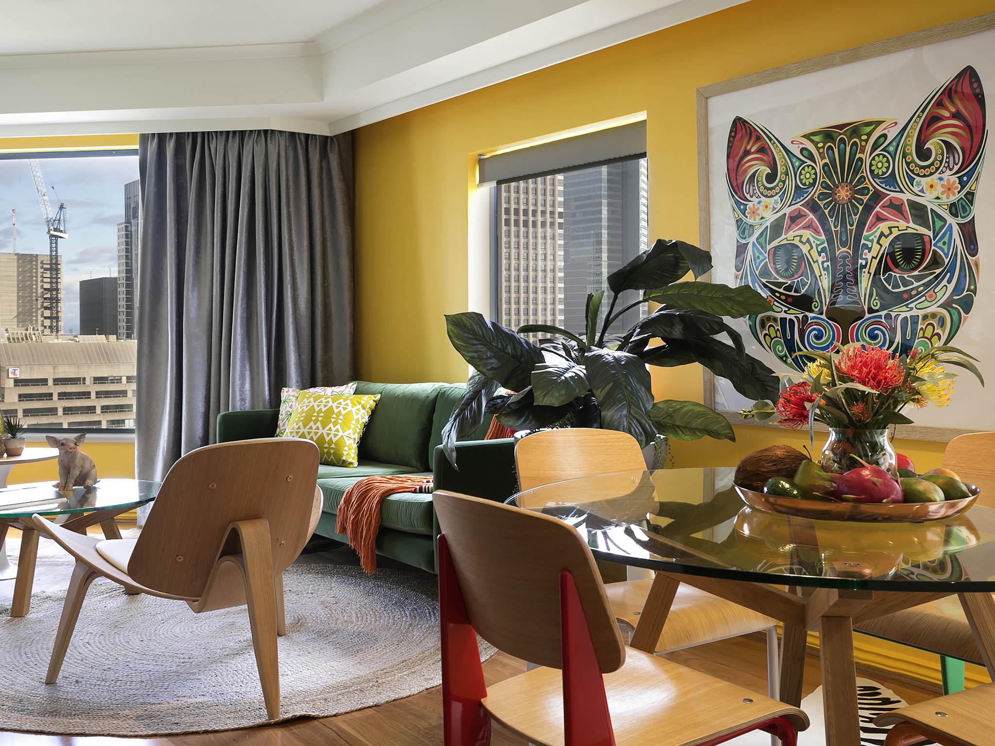 พูลแมน ซิดนีย์ ไฮด์ พาร์ค Hotel ภายนอก รูปภาพ A living room