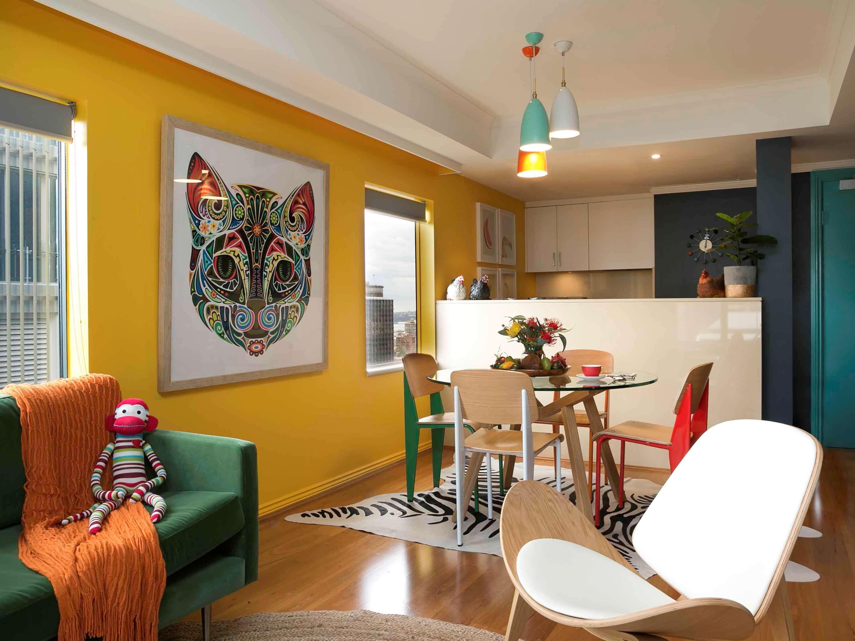 พูลแมน ซิดนีย์ ไฮด์ พาร์ค Hotel ภายนอก รูปภาพ A living room with a kitchen in the background