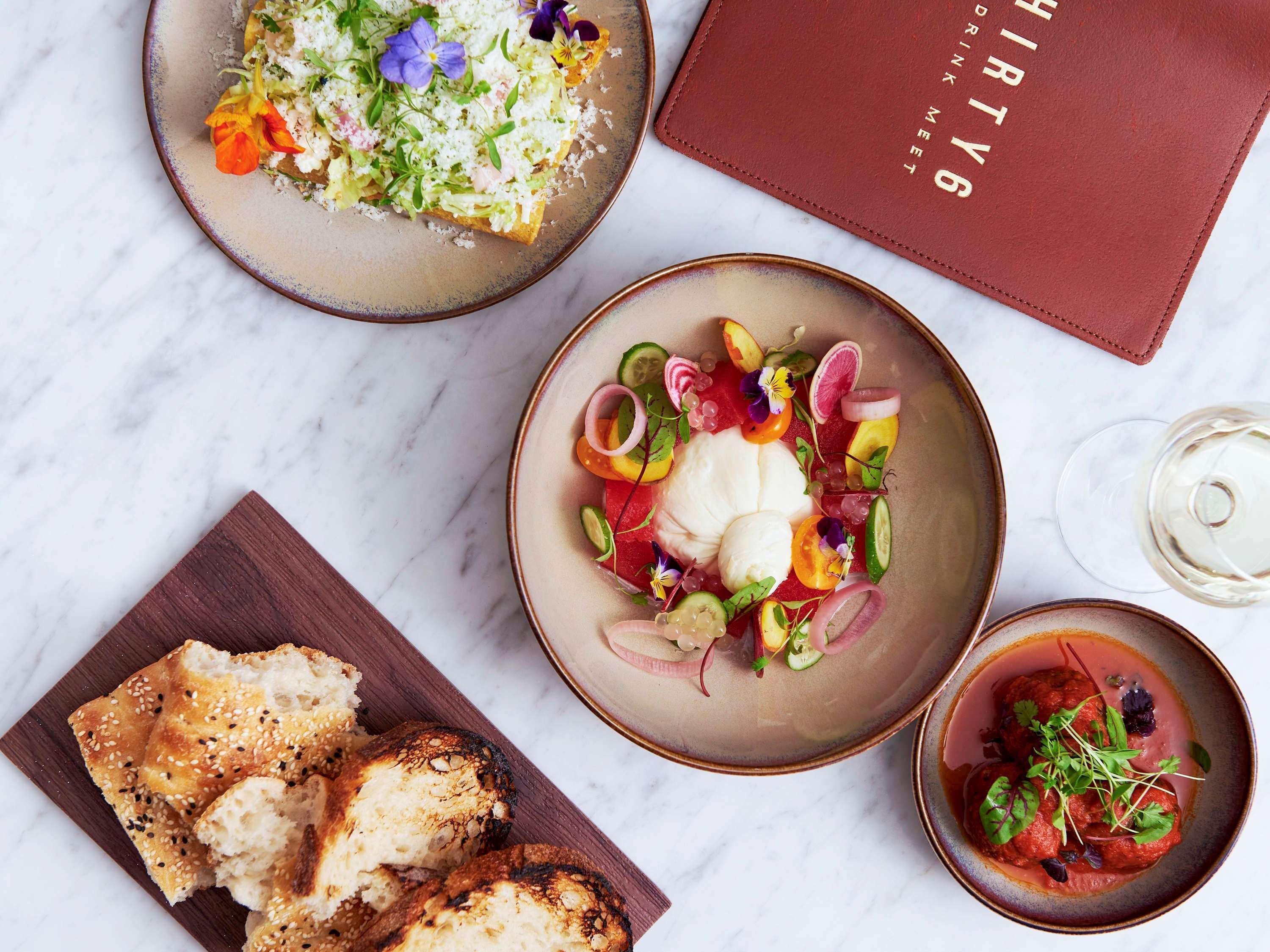 พูลแมน ซิดนีย์ ไฮด์ พาร์ค Hotel ภายนอก รูปภาพ Dishes at Dirty Martini
