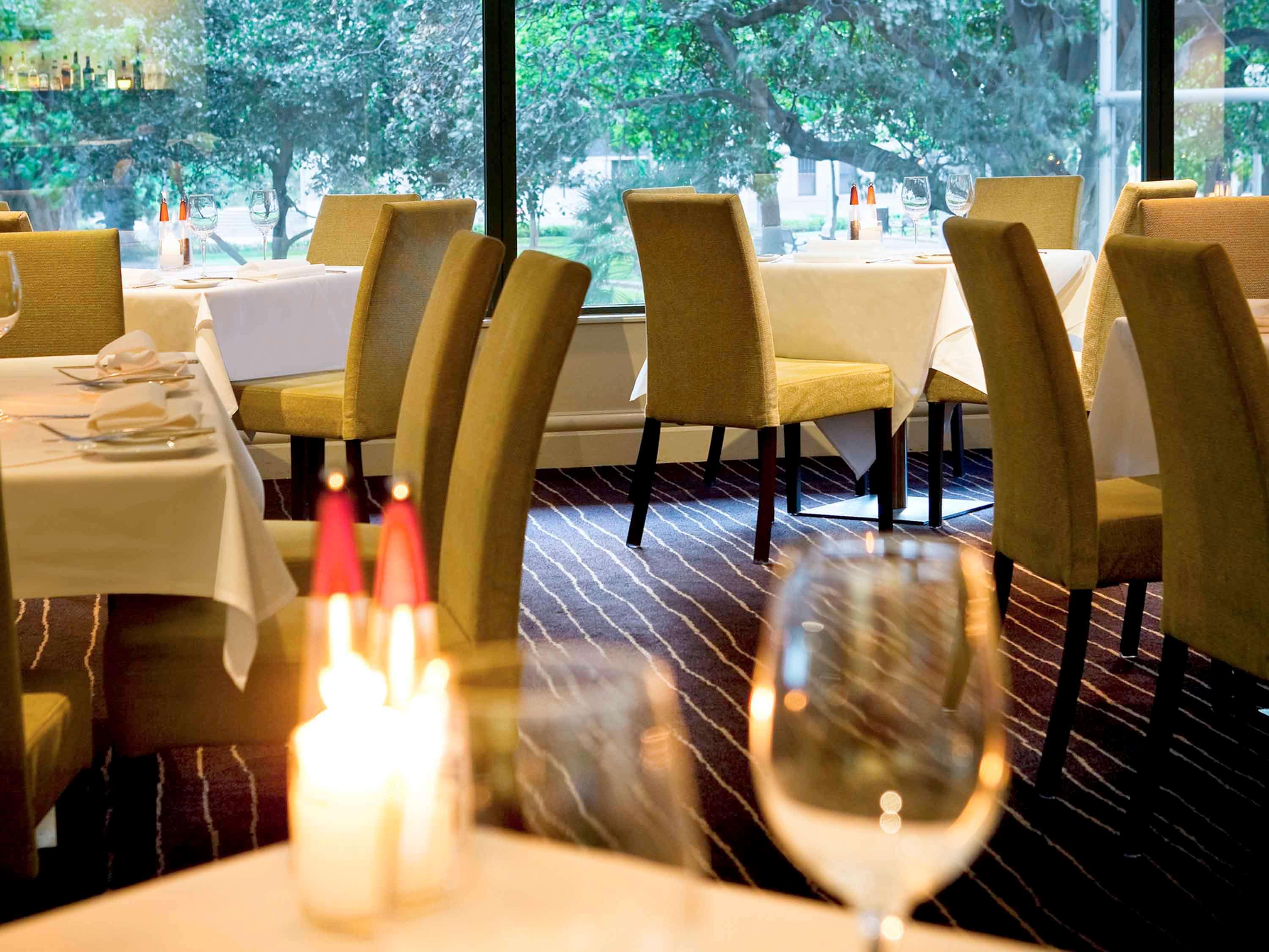 พูลแมน ซิดนีย์ ไฮด์ พาร์ค Hotel ภายนอก รูปภาพ The restaurant