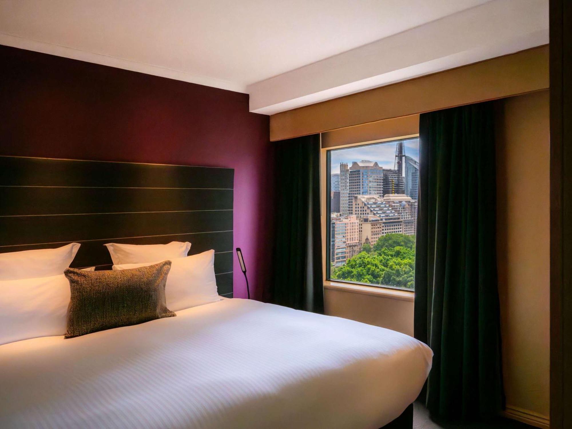 พูลแมน ซิดนีย์ ไฮด์ พาร์ค Hotel ภายนอก รูปภาพ A bedroom at the hotel